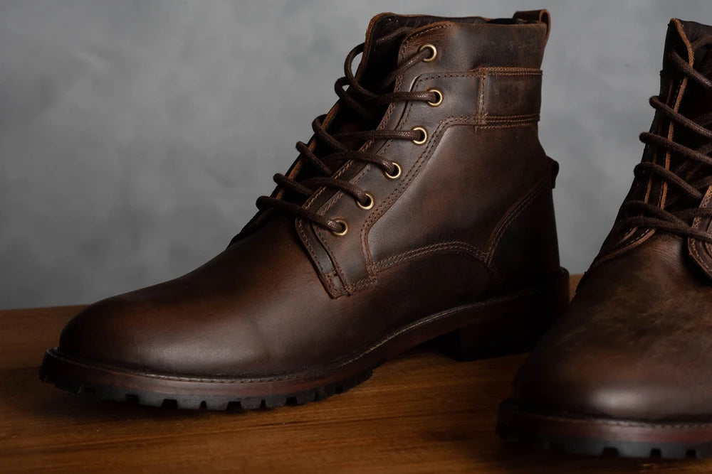 Coturno Masculino de Couro Marrom Otávio