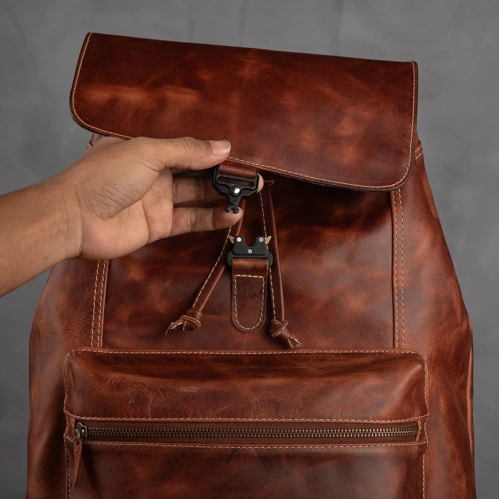 Mochila Couro Marrom Freya