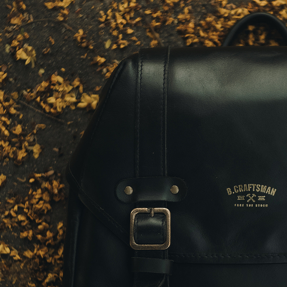 Mochila Couro Preto Ragnar