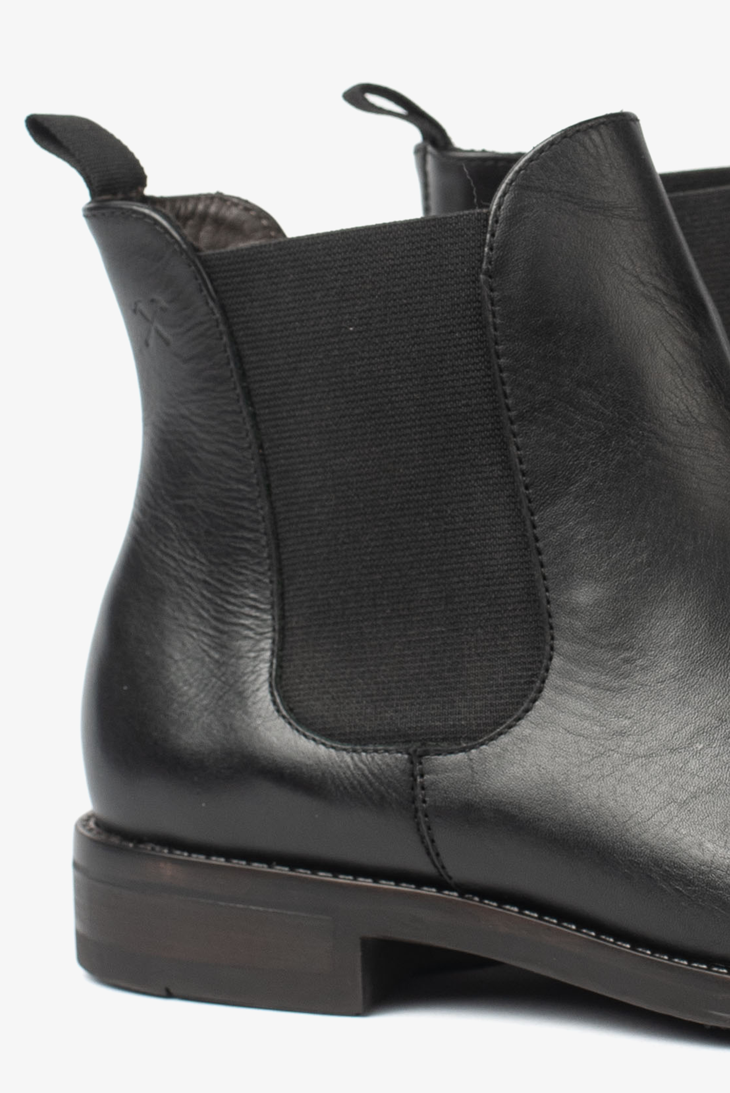 Bota Couro Preto Clássico Chelsea