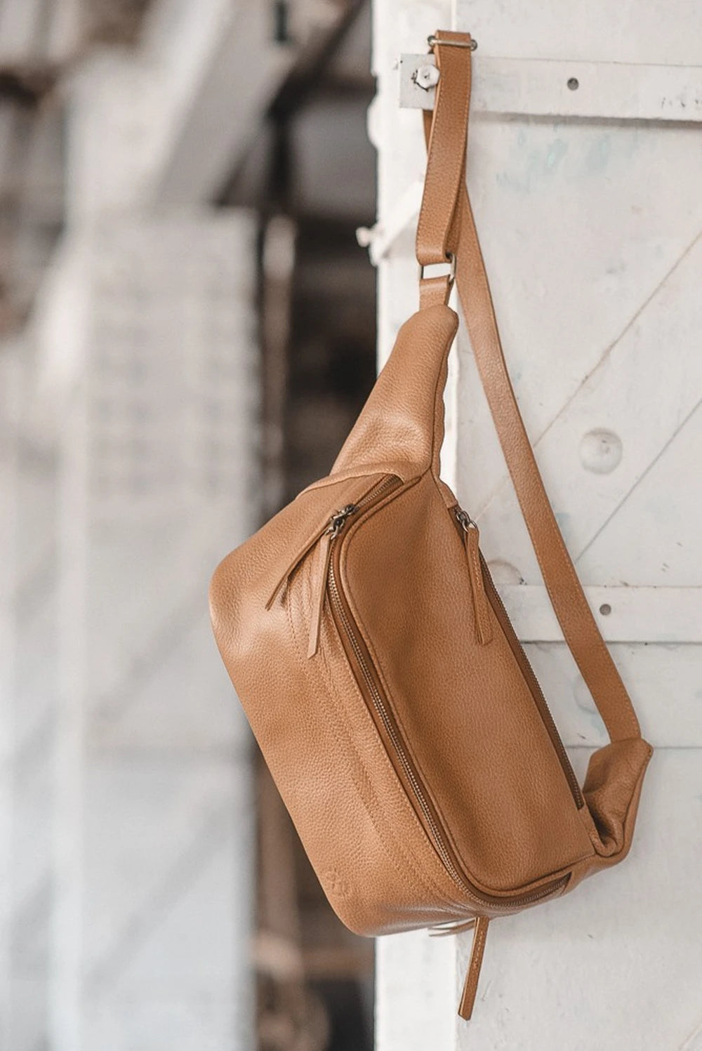 Pochete Couro Caramelo Athena