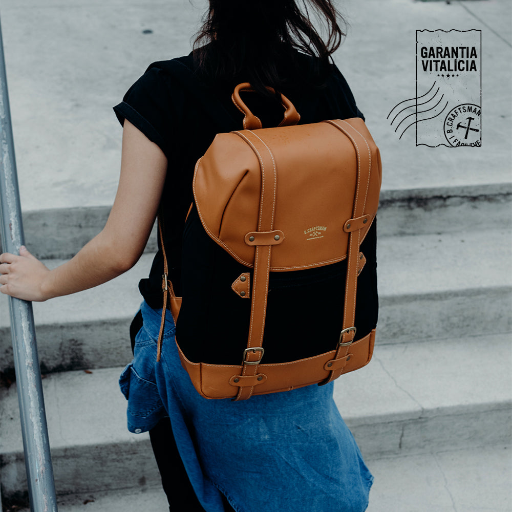 Mochila Couro Caramelo e Lona Preta Roadstar