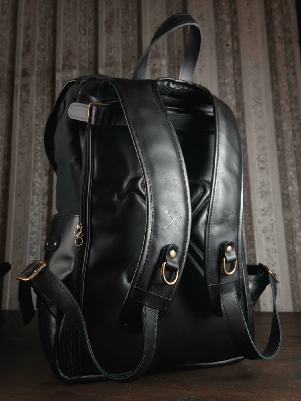 Mochila Couro Preto Lona Preta Arya