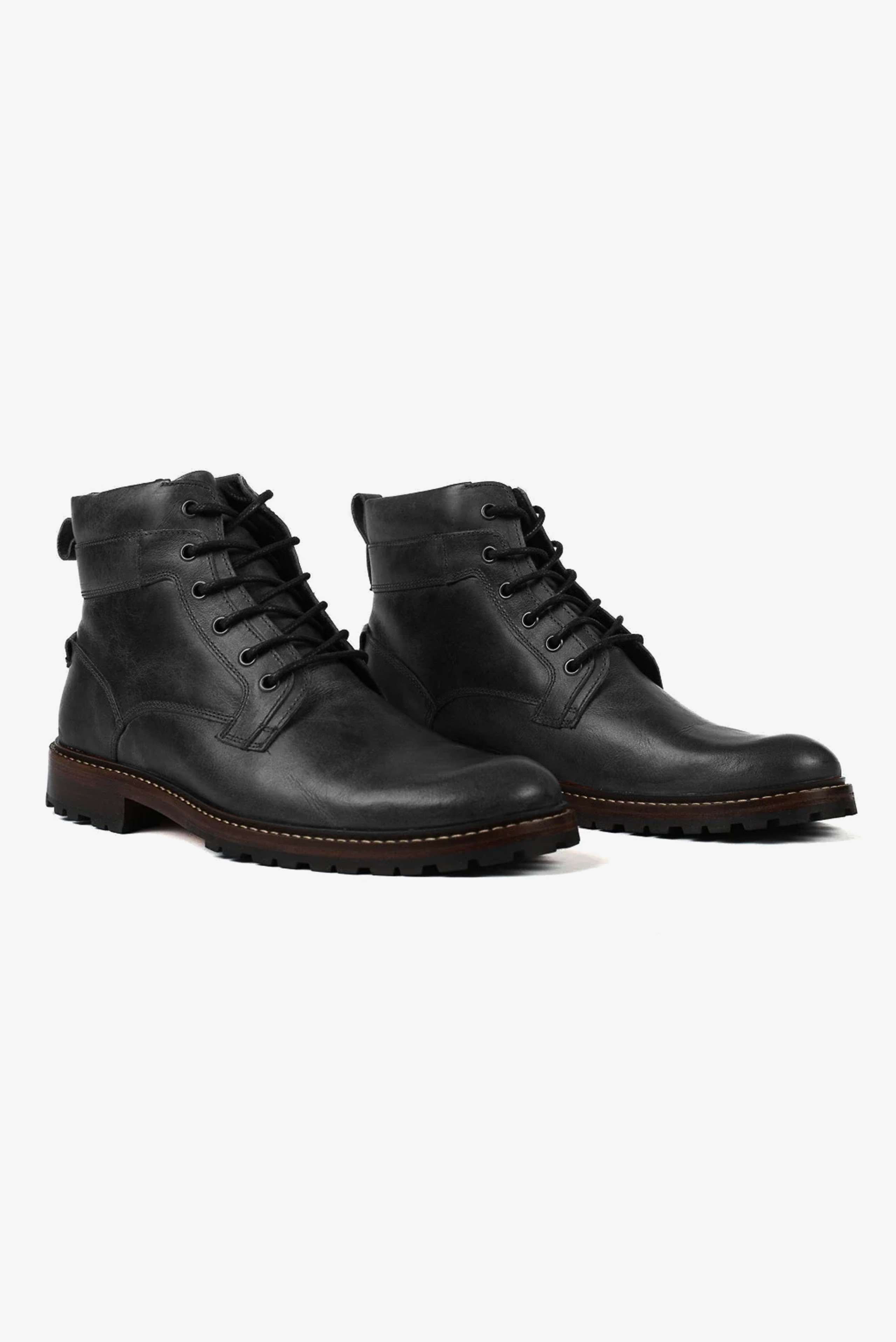 Coturno Masculino de Couro Preto Otávio