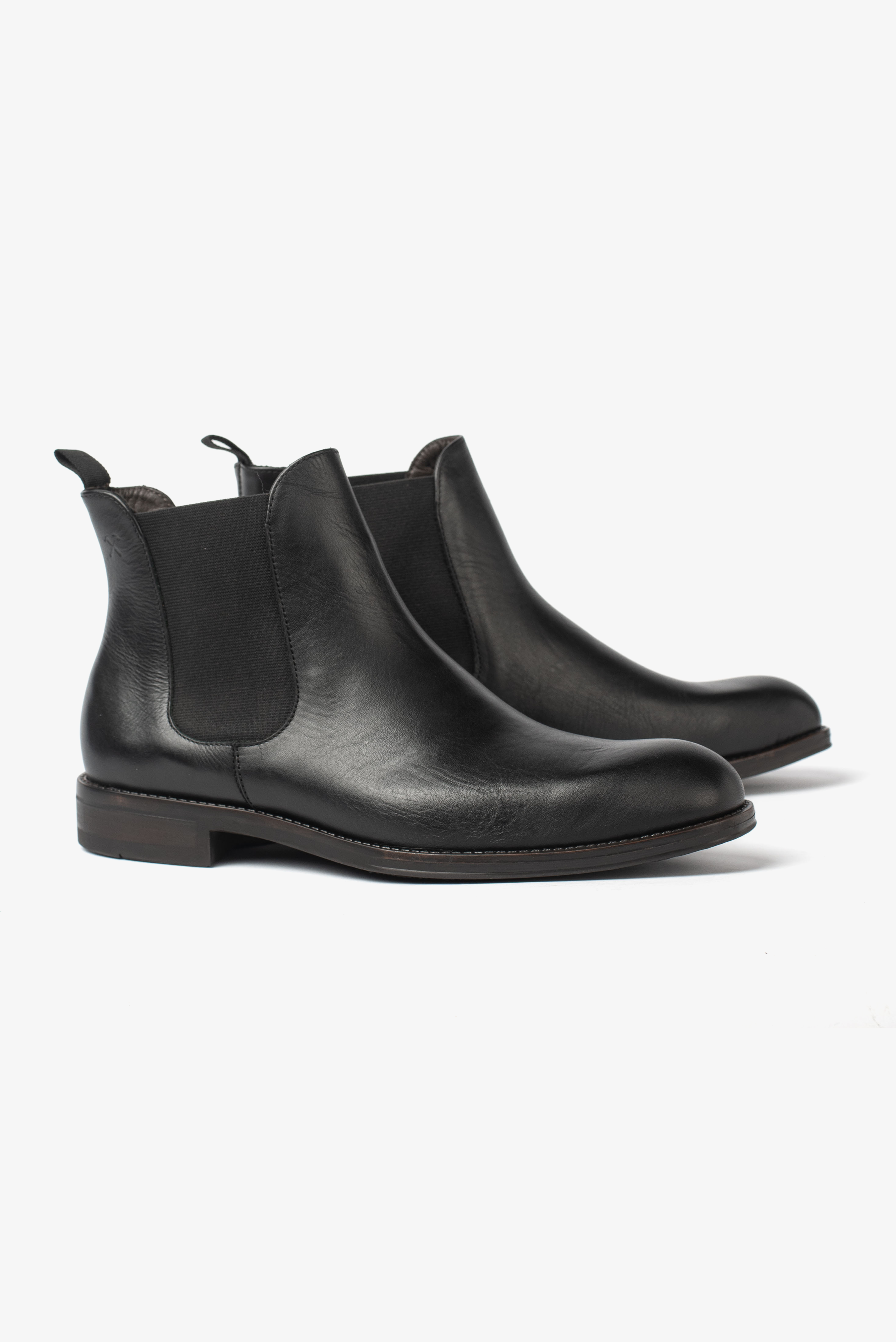 Bota Couro Preto Clássico Chelsea