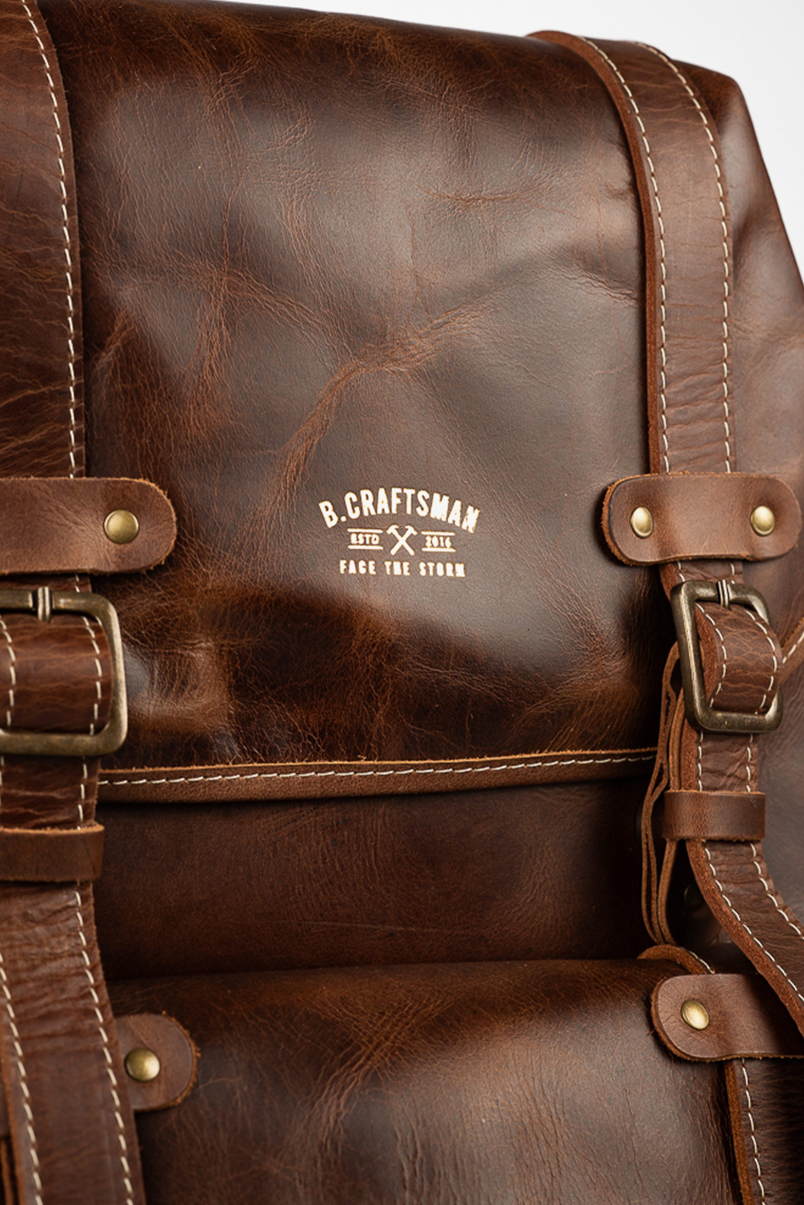 Mochila Couro Marrom Ragnar