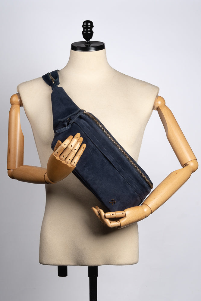 Pochete Camurça Azul Athena