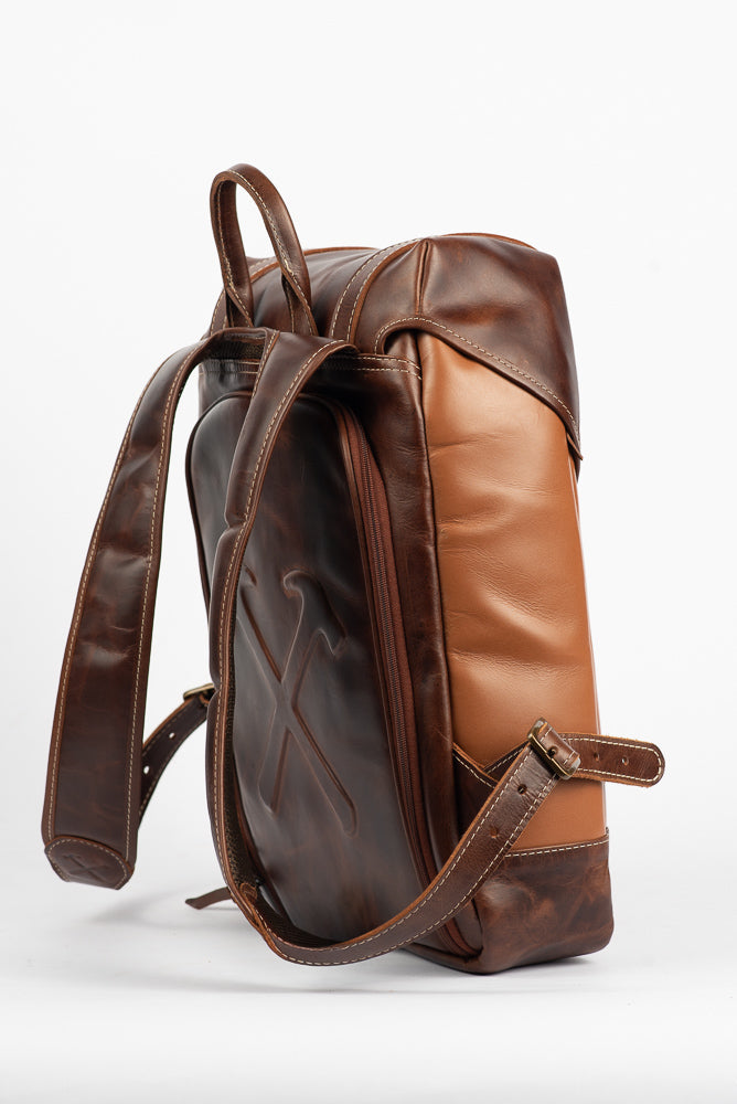 Mochila Metamorphosis Couro Caramelo com Couro Café