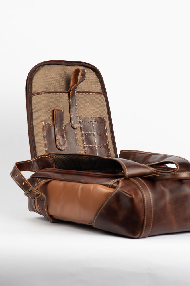 Mochila Metamorphosis Couro Caramelo com Couro Café